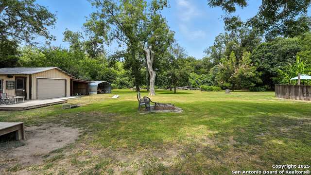 Listing photo id 53 for 683 Albert  