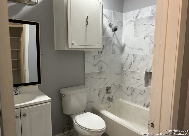 Image 5 of 17 For 6858 Maple Springs