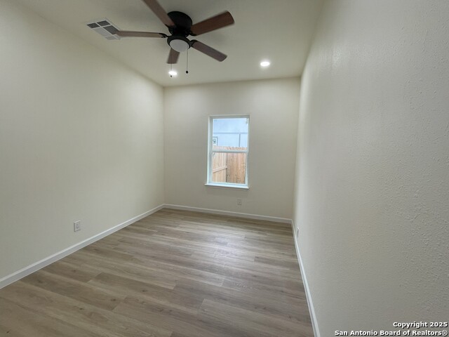 Listing photo id 10 for 610 Pecan Valley