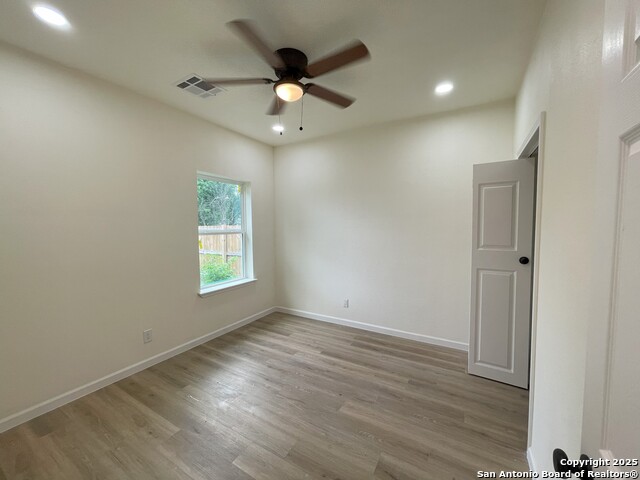 Listing photo id 11 for 610 Pecan Valley