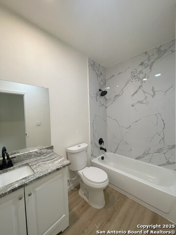 Listing photo id 1 for 610 Pecan Valley