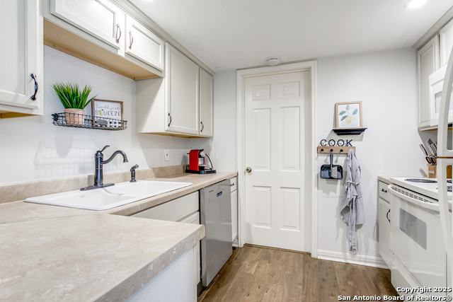 Image 15 of 28 For 701 Strings Dr