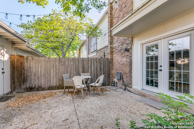 Image 24 of 28 For 701 Strings Dr