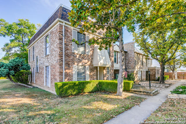 Image 4 of 28 For 701 Strings Dr