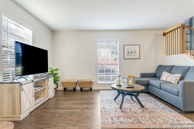 Image 8 of 28 For 701 Strings Dr