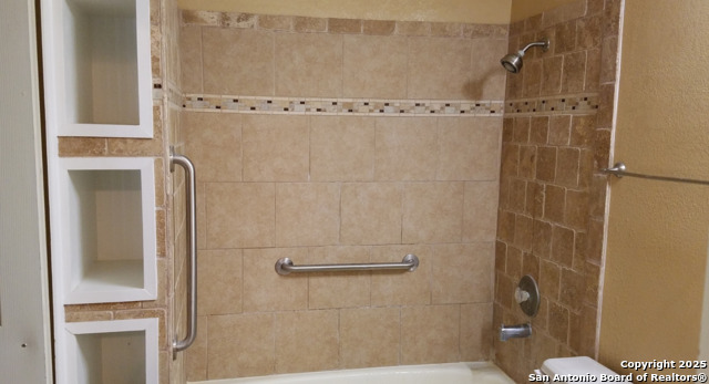 Image 8 of 19 For 11839 Parliament Dr  1921