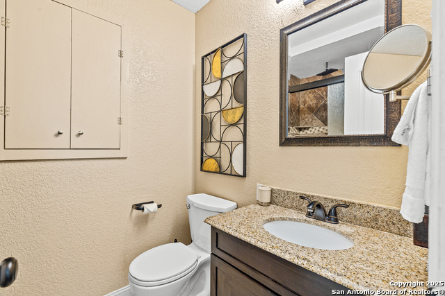 Listing photo id 24 for 6806 Farrow Pl
