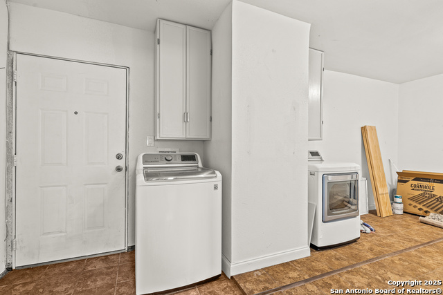 Listing photo id 26 for 6806 Farrow Pl