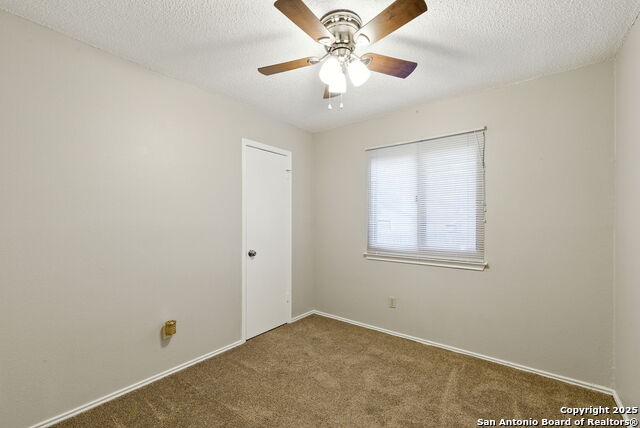 Image 21 of 37 For 12043 Stoney Crossing