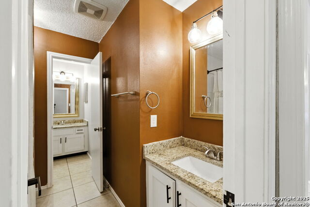 Image 25 of 37 For 12043 Stoney Crossing