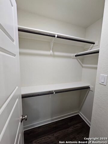 Image 13 of 21 For 810 Walters S # 201