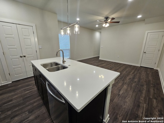 Image 6 of 21 For 810 Walters S # 201