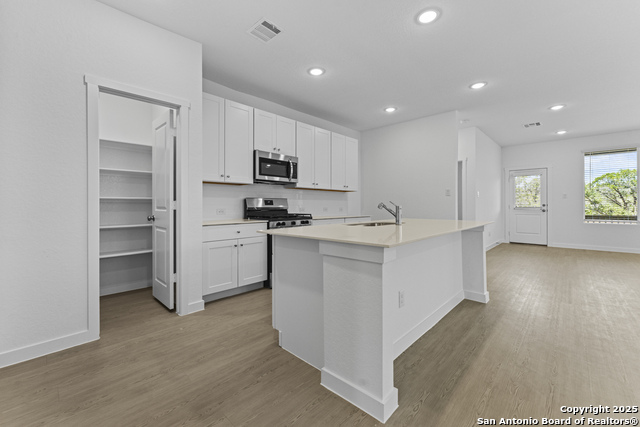 Listing photo id 10 for 14819 Taradeau