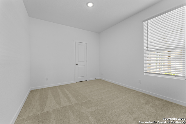 Listing photo id 4 for 14819 Taradeau