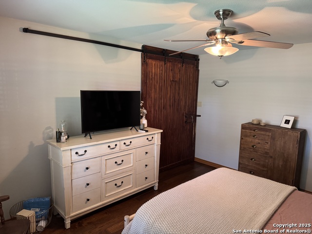 Image 13 of 47 For 10027 Creekwood