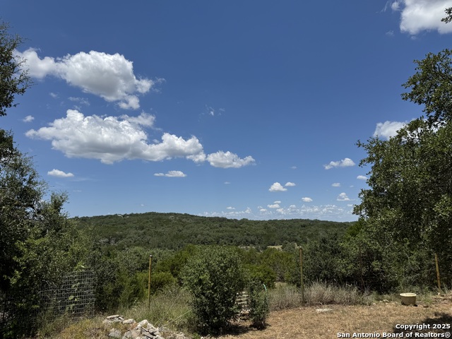 Image 15 of 47 For 10027 Creekwood
