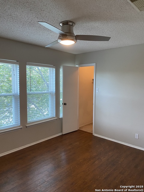 Listing photo id 19 for 2439 Karat