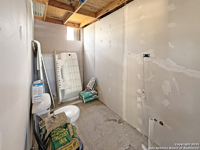 Listing photo id 10 for 2391 County Road 414