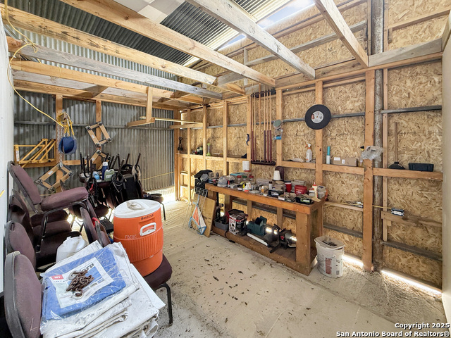 Listing photo id 13 for 2391 County Road 414