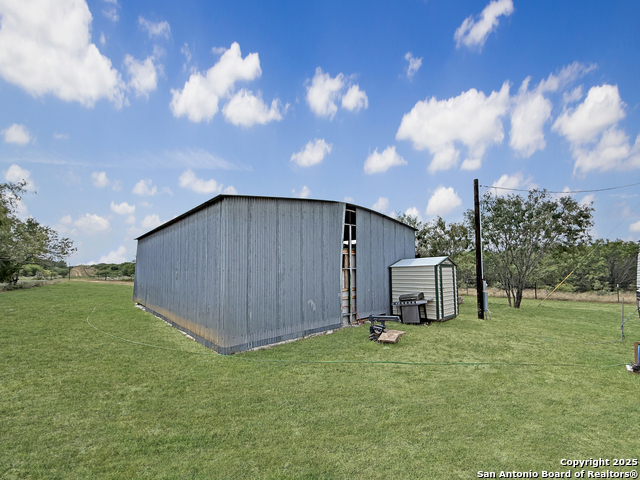 Listing photo id 5 for 2391 County Road 414