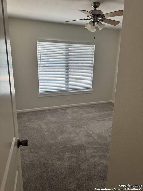 Image 17 of 20 For 410 Shannon Lee St
