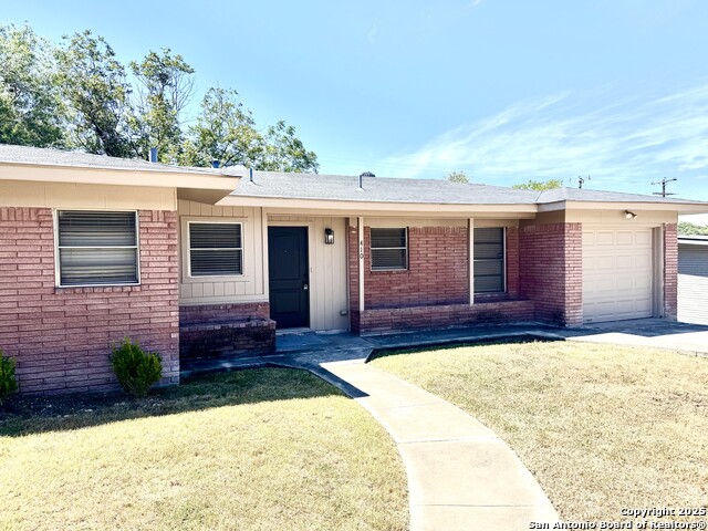 Image 2 of 20 For 410 Shannon Lee St