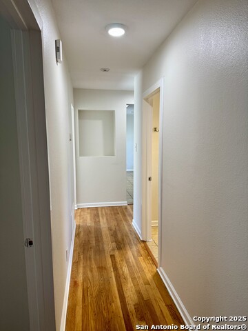 Image 4 of 20 For 410 Shannon Lee St