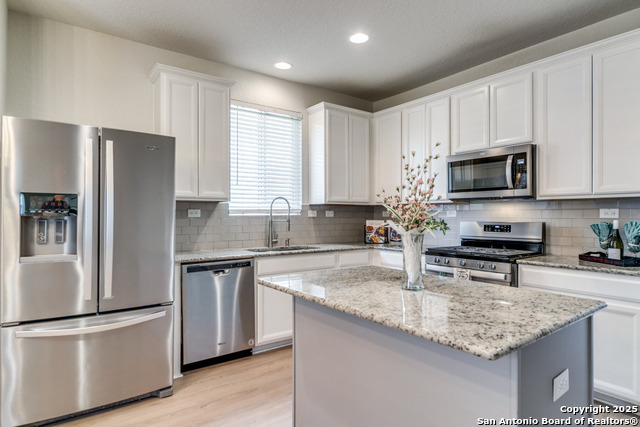 Image 10 of 37 For 27541 Sage View