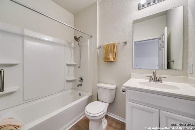 Image 13 of 37 For 27541 Sage View