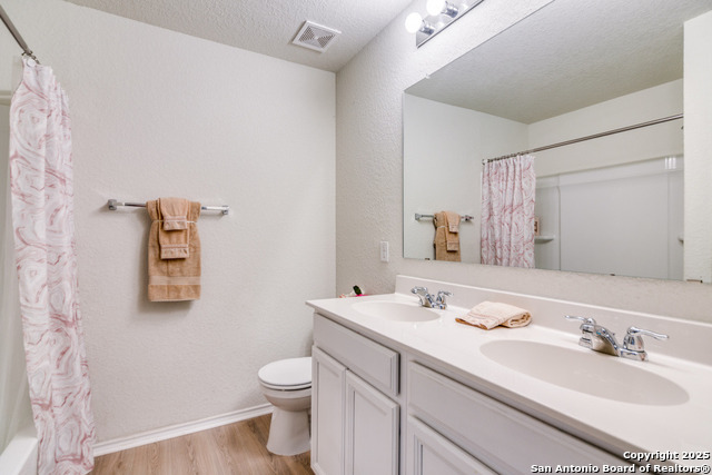Image 17 of 37 For 27541 Sage View