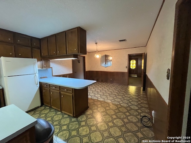 Listing photo id 8 for 1120 Avenue D