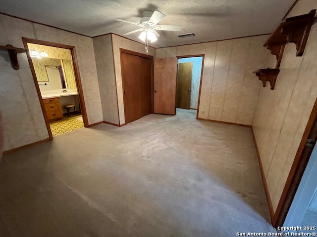 Listing photo id 11 for 1120 Avenue D