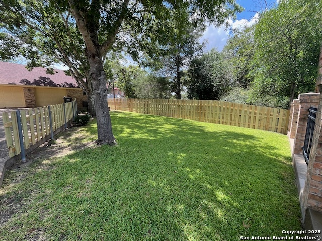 Listing photo id 2 for 1120 Avenue D