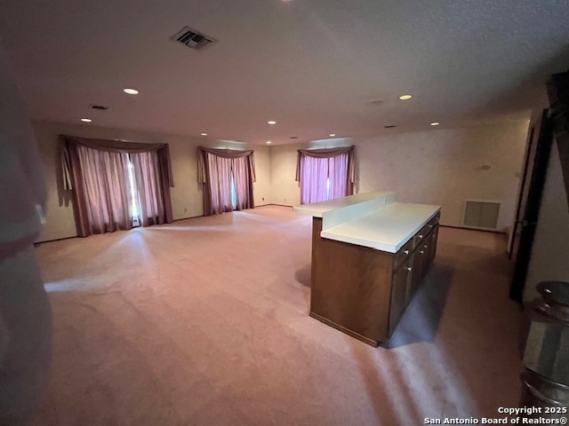 Listing photo id 4 for 1120 Avenue D