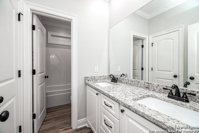 Image 12 of 13 For 226 Colonial