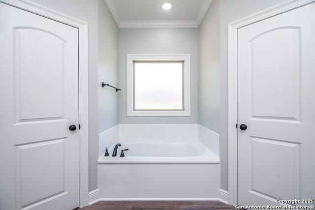 Image 9 of 13 For 226 Colonial