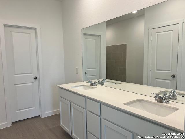 Listing photo id 13 for 5015 Palo Duro