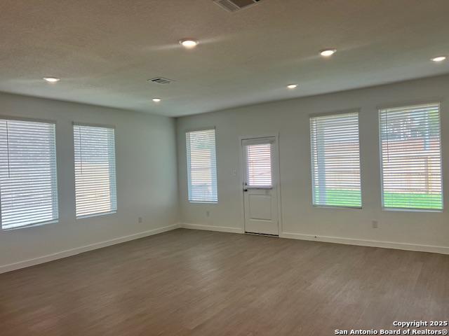 Listing photo id 5 for 5015 Palo Duro