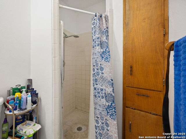 Image 14 of 30 For 4706 Esterbrook