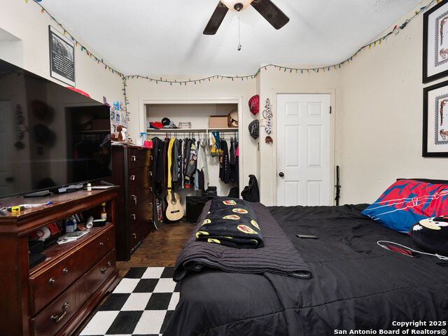 Image 16 of 30 For 4706 Esterbrook