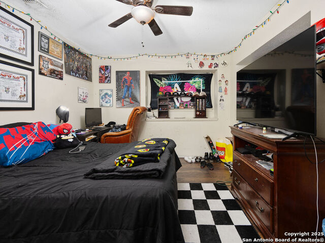 Image 17 of 30 For 4706 Esterbrook