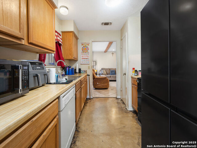 Image 19 of 30 For 4706 Esterbrook
