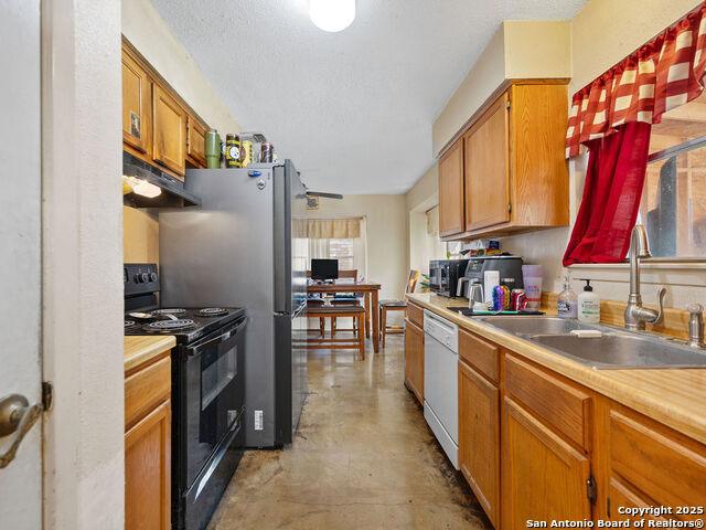 Image 20 of 30 For 4706 Esterbrook