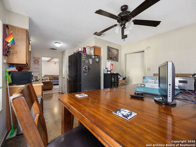 Image 24 of 30 For 4706 Esterbrook