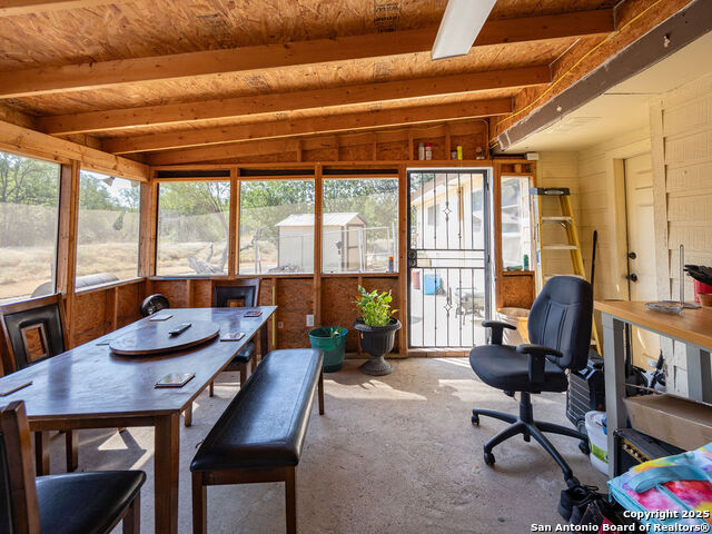 Image 28 of 30 For 4706 Esterbrook