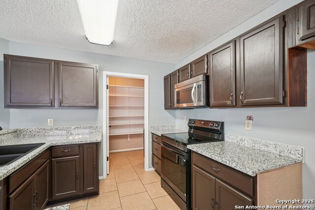 Image 15 of 33 For 10338 Country Vista