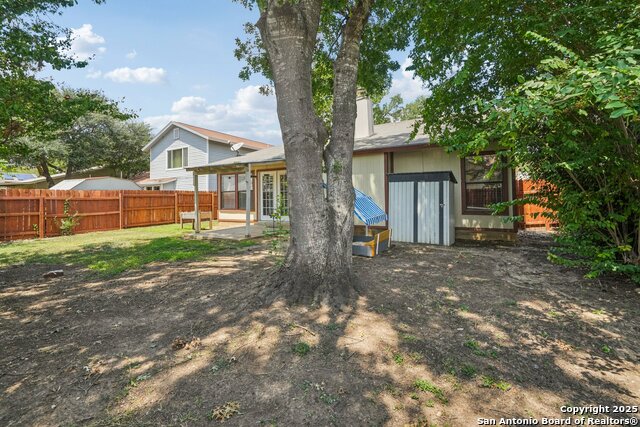 Image 31 of 33 For 10338 Country Vista