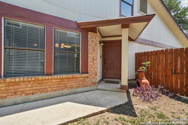 Image 4 of 33 For 10338 Country Vista