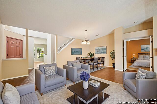 Image 8 of 33 For 10338 Country Vista