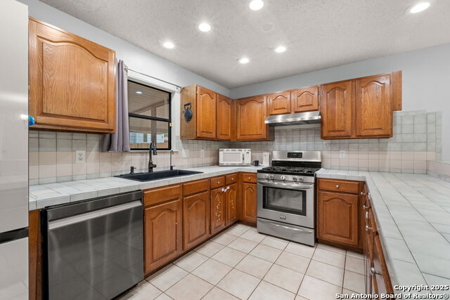 Listing photo id 9 for 7130 Ranch Hill